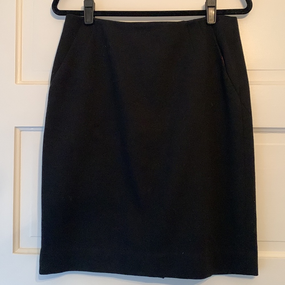 Barney’s New York black wool blend pencil skirt fully lined